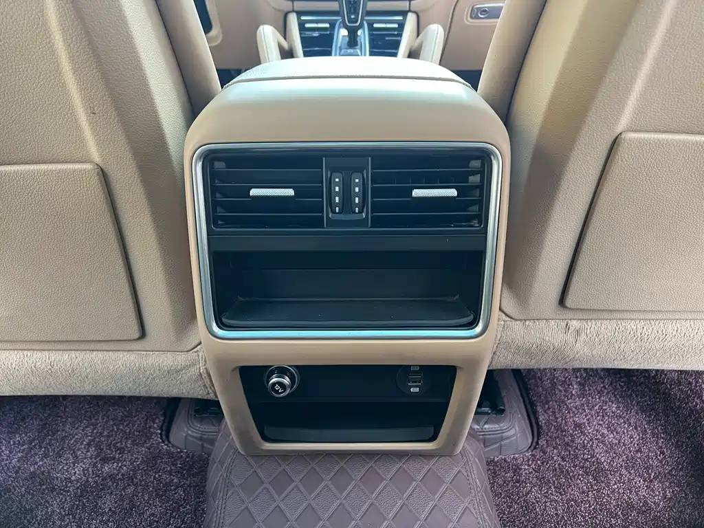 Porsche Cayenne 2019 — фото 17