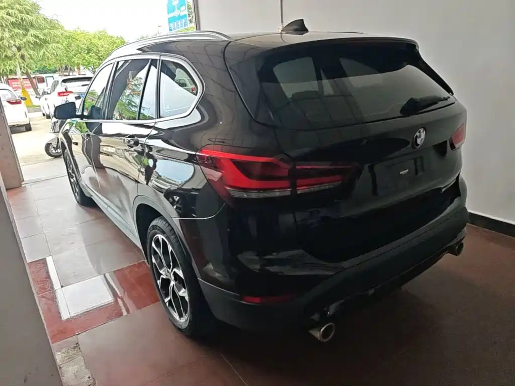 BMW X1 2022 — фото 5