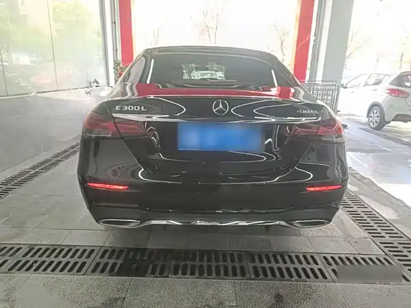 Mercedes-Benz E-Class 2021
