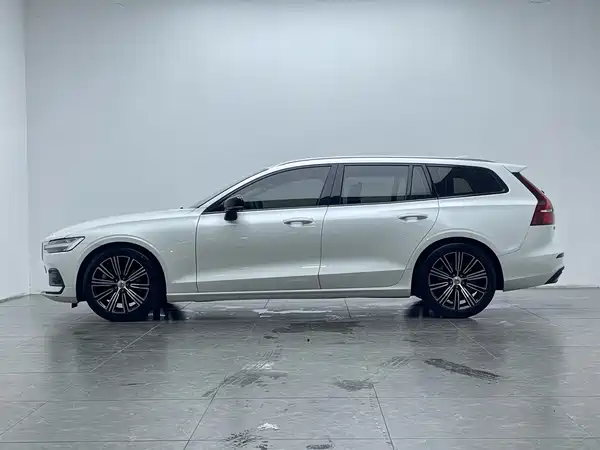 Volvo V60 2020