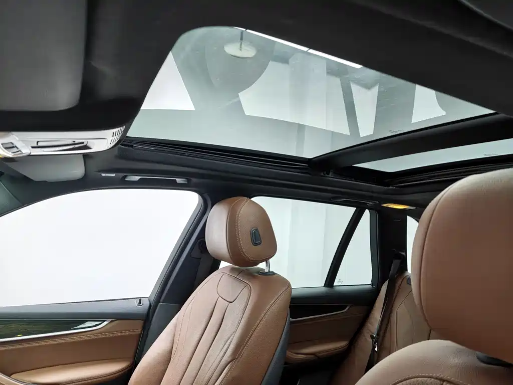 BMW X5 2018 — фото 12