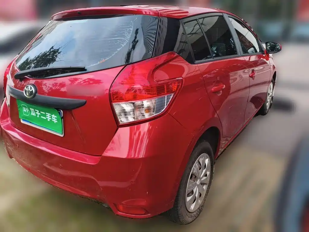 Toyota Yaris L 2014