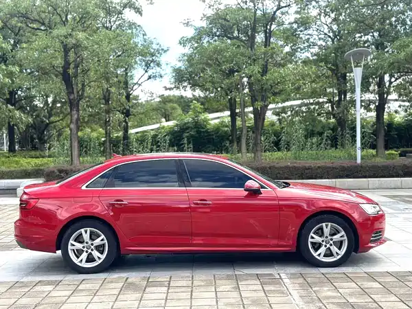 Audi A4L 2018