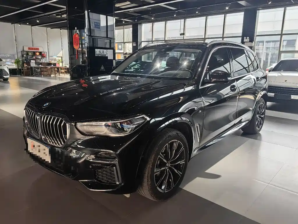 BMW X5 2022 — фото 1