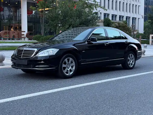 Mercedes-Benz S-Class 2013