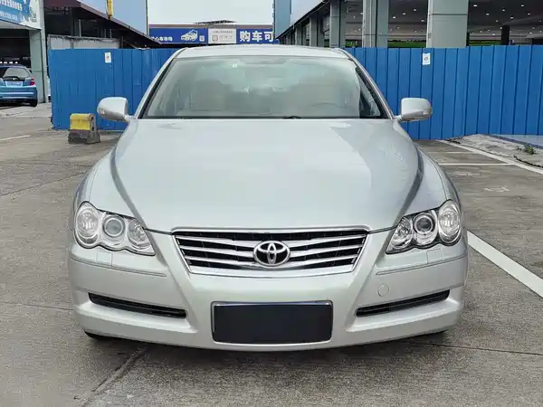 Toyota Reiz 2010