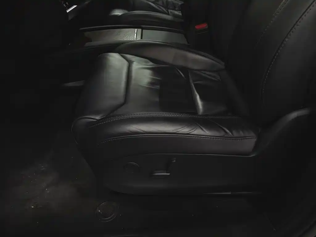 Tesla Model X 2017 — фото 20