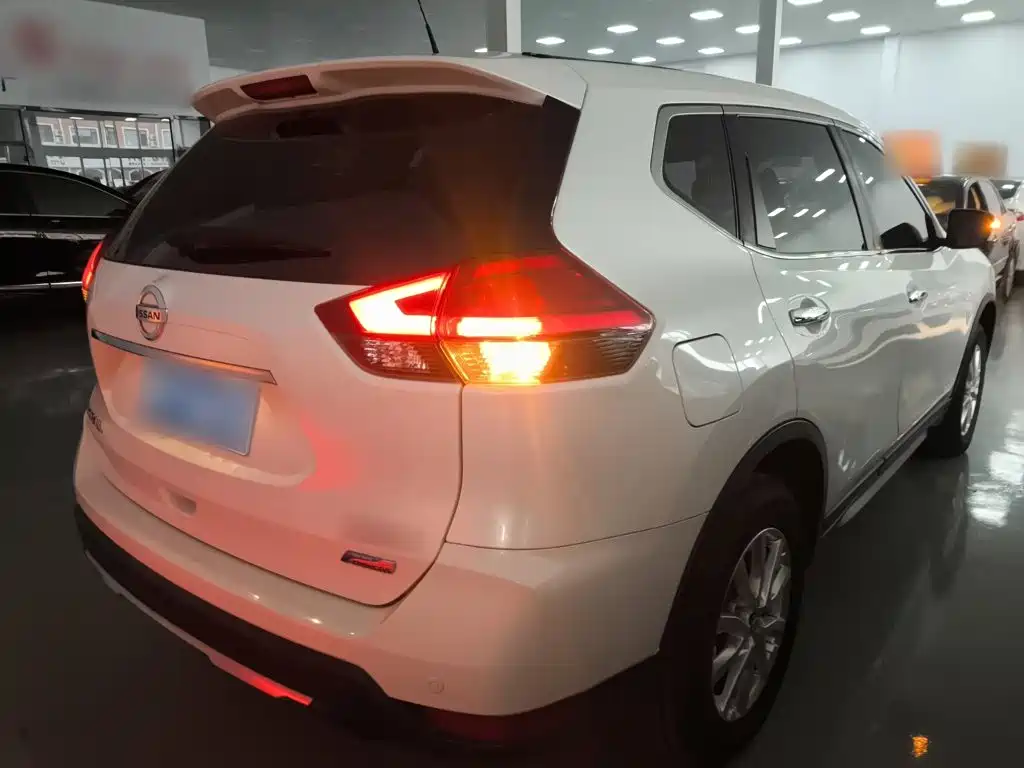 Nissan X-Trail 2018 — фото 5