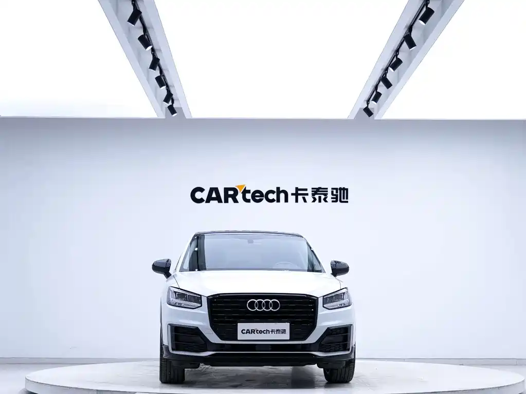 Audi Q2L 2021 — фото 7