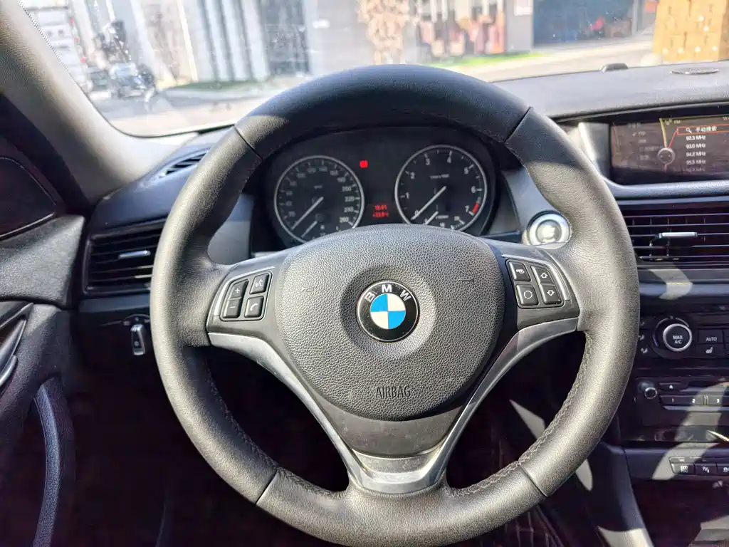 BMW X1 2016 — фото 17