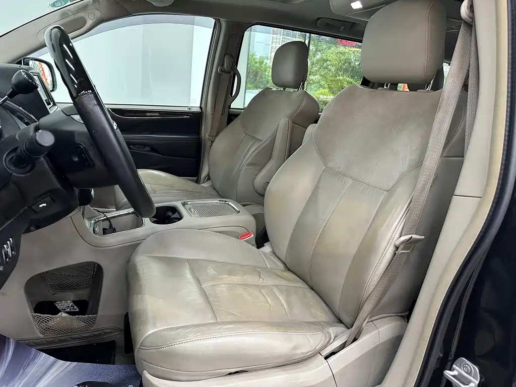 Chrysler Grand Voyager 2014 — фото 17