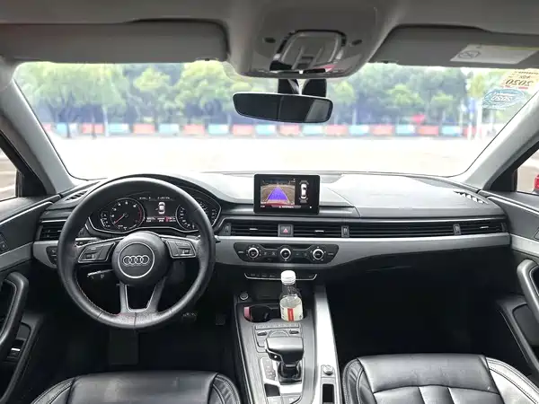 Audi A4L 2018