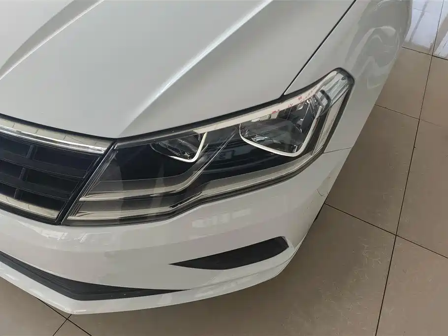 Volkswagen Jetta 2019 — фото 5