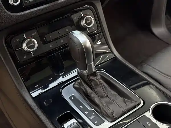 Volkswagen Touareg 2016
