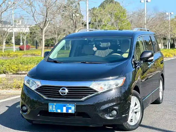 Nissan Quest 2015