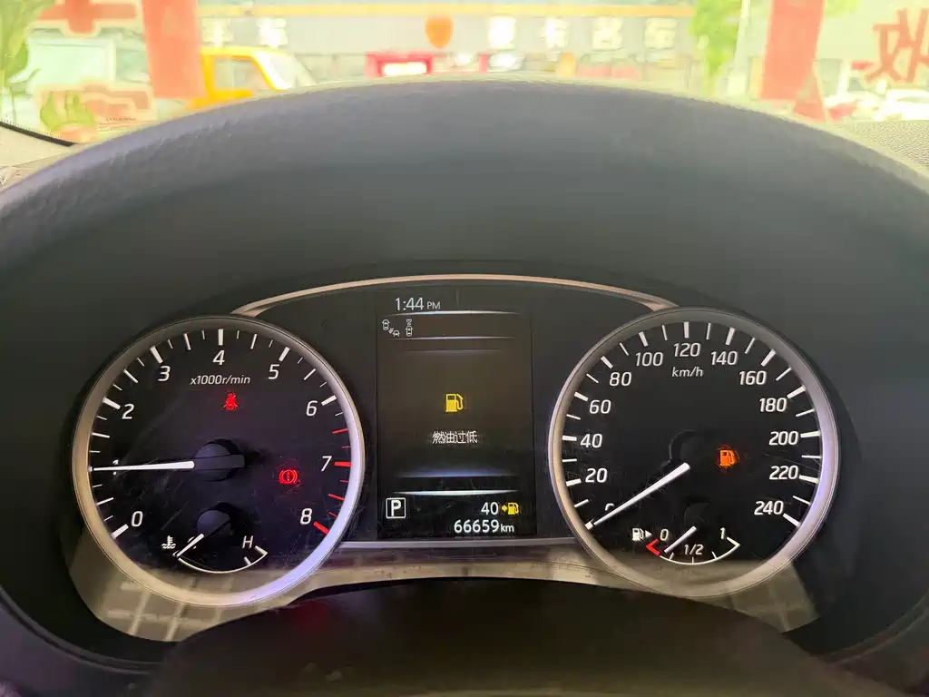 Nissan Tiida 2019 — фото 16