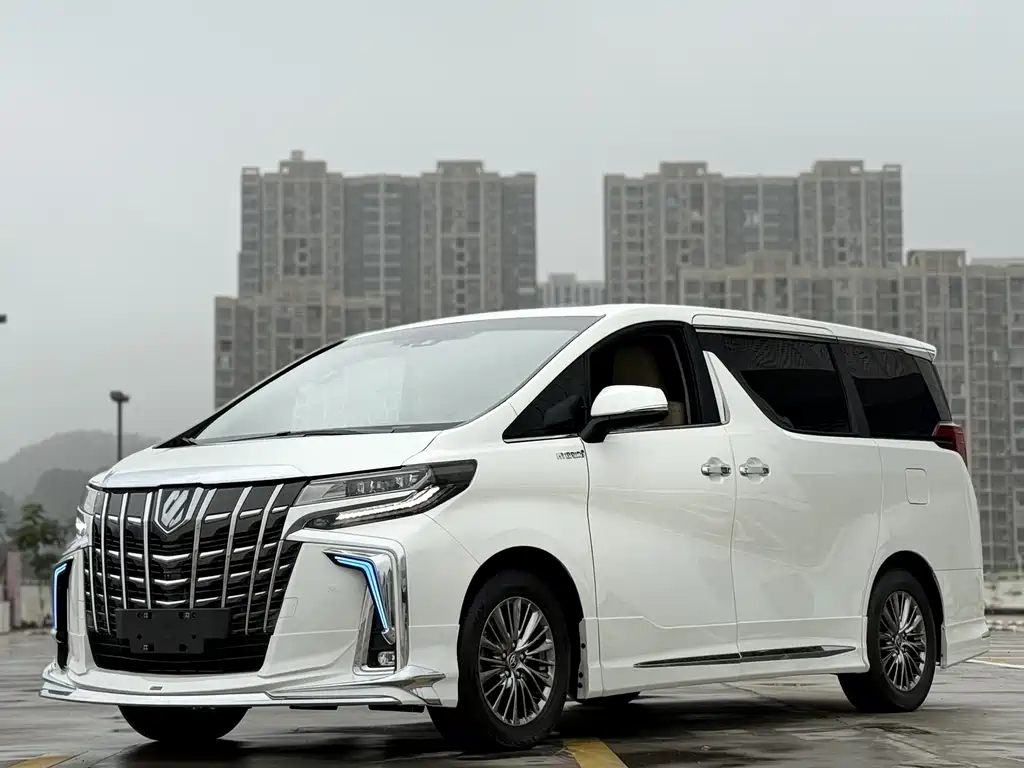 Toyota Alphard 2023 — фото 2