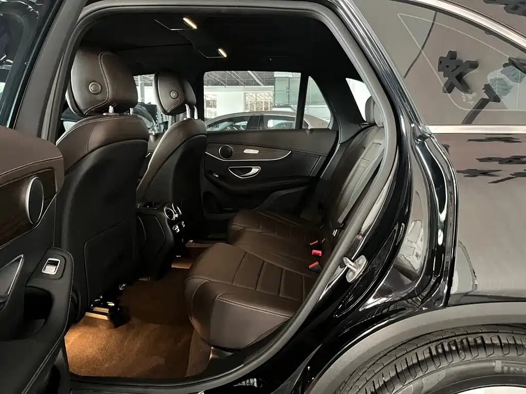 Mercedes-Benz GLC 2023 — фото 10