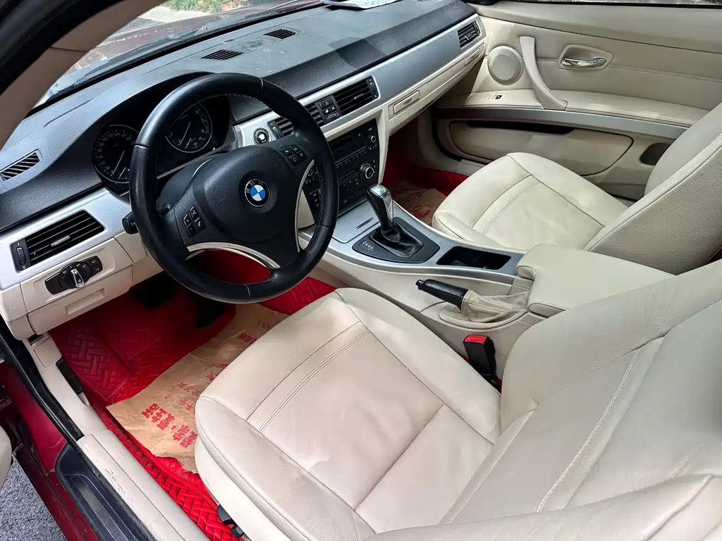 BMW 3 Series 2011 — фото 7