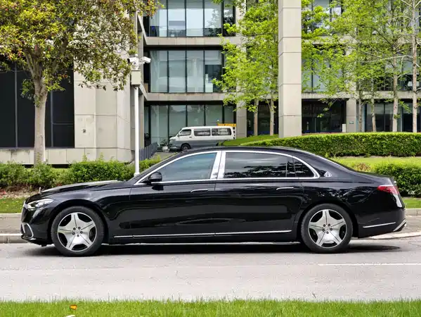 Mercedes-Benz Maybach S-Class 2025