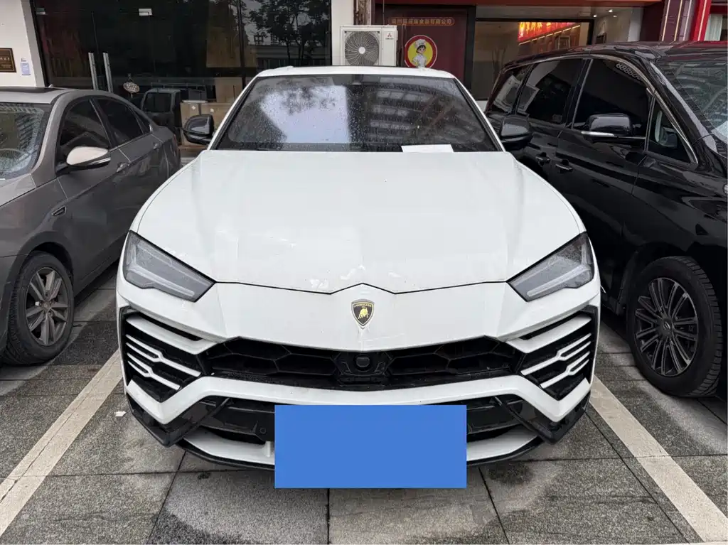 Lamborghini Urus 2020 — фото 3