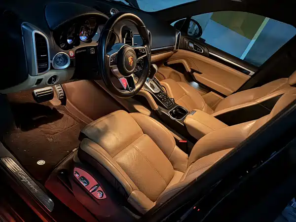 Porsche Cayenne 2015