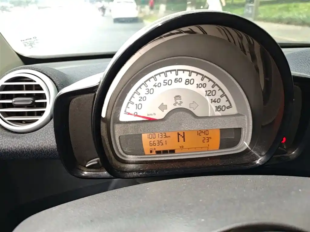 smart Fortwo 2014 — фото 12
