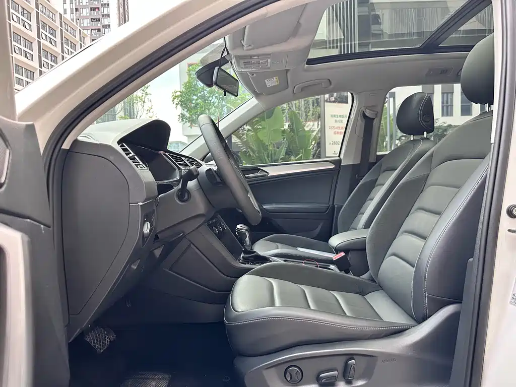 Volkswagen Tiguan L 2021 — фото 4