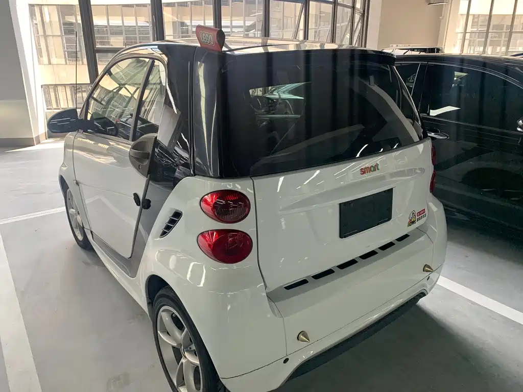 smart Fortwo 2015 — фото 9