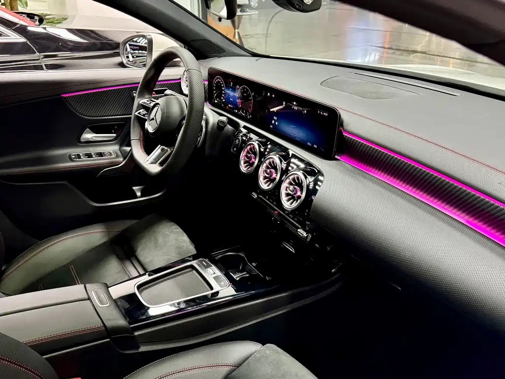 Mercedes-Benz A-Class 2024 — фото 28