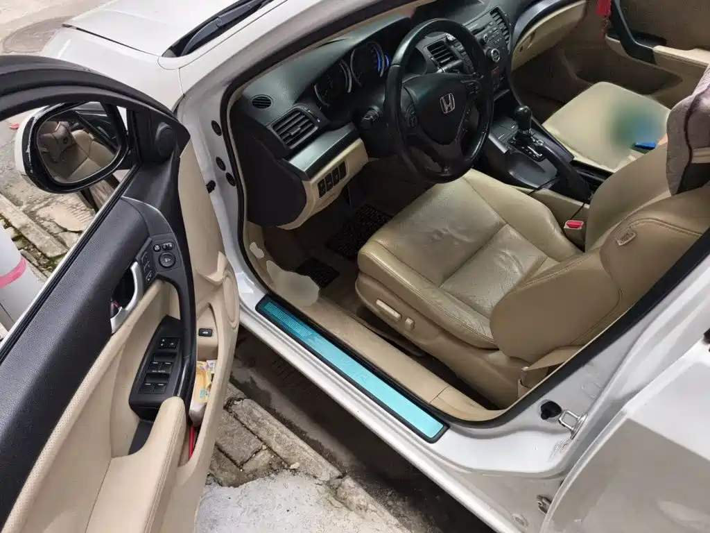 Honda Spirior 2014 — фото 14