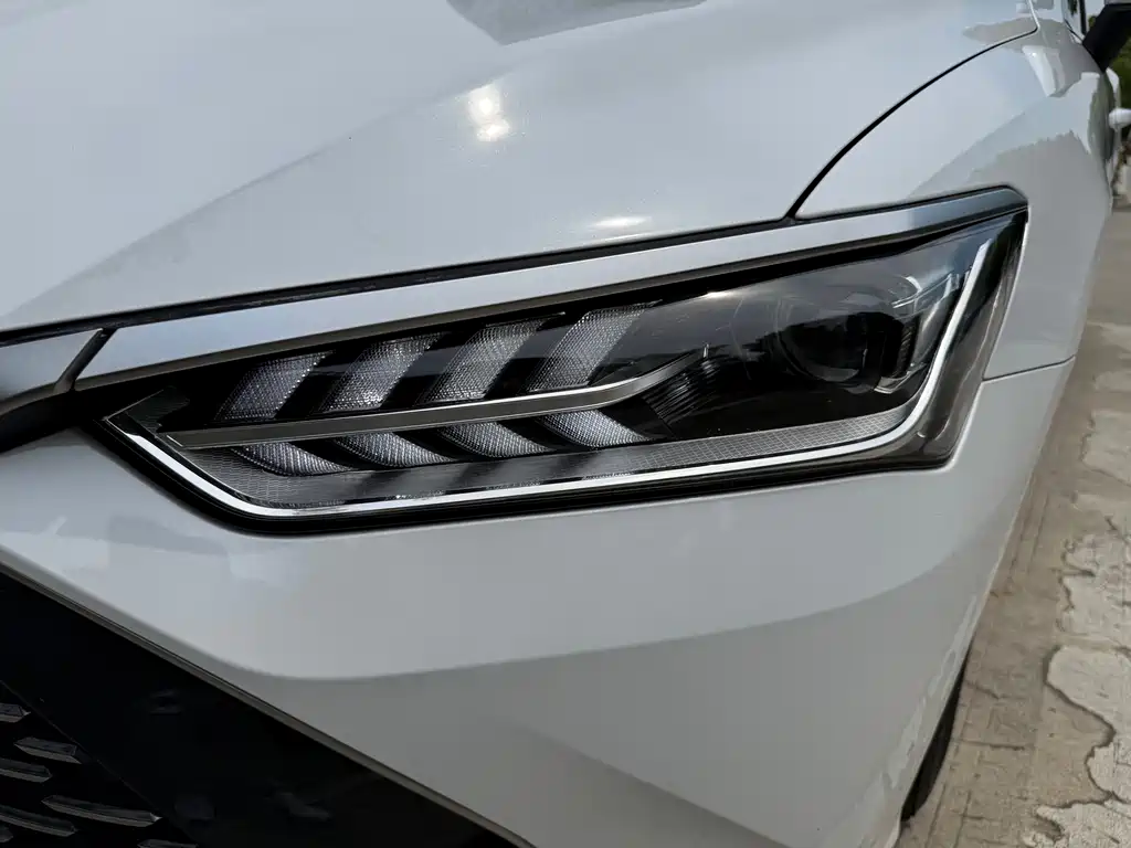 BYD Qin PLUS 2023 — фото 14