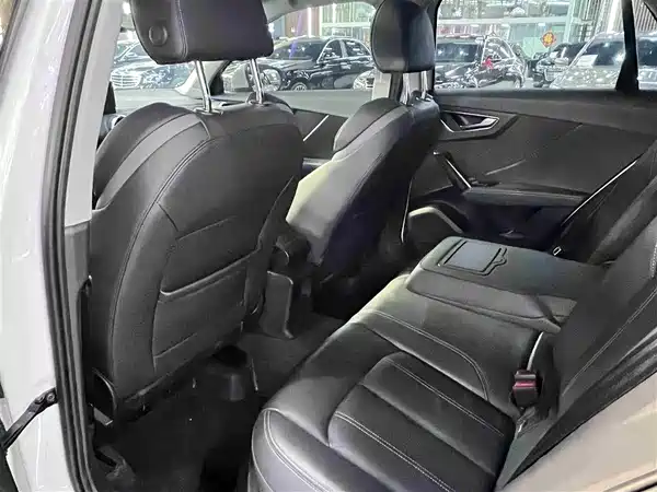 Audi Q2L 2024