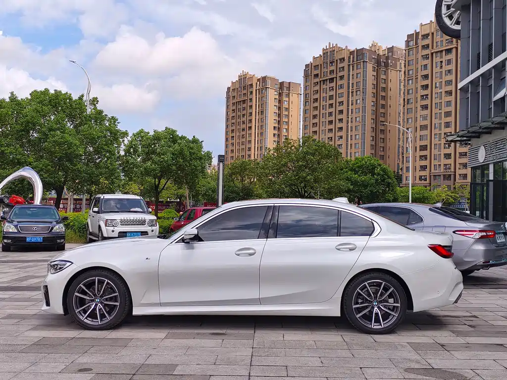 BMW 3 Series 2021