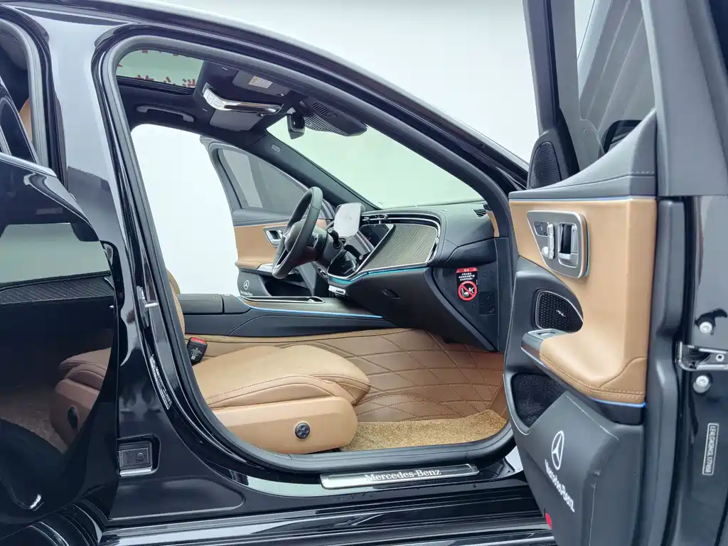 Mercedes-Benz E-Class 2025 — фото 25