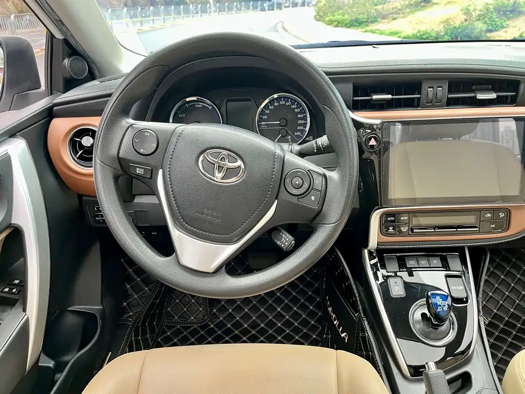 Toyota Corolla Hybrid 2020 — фото 9