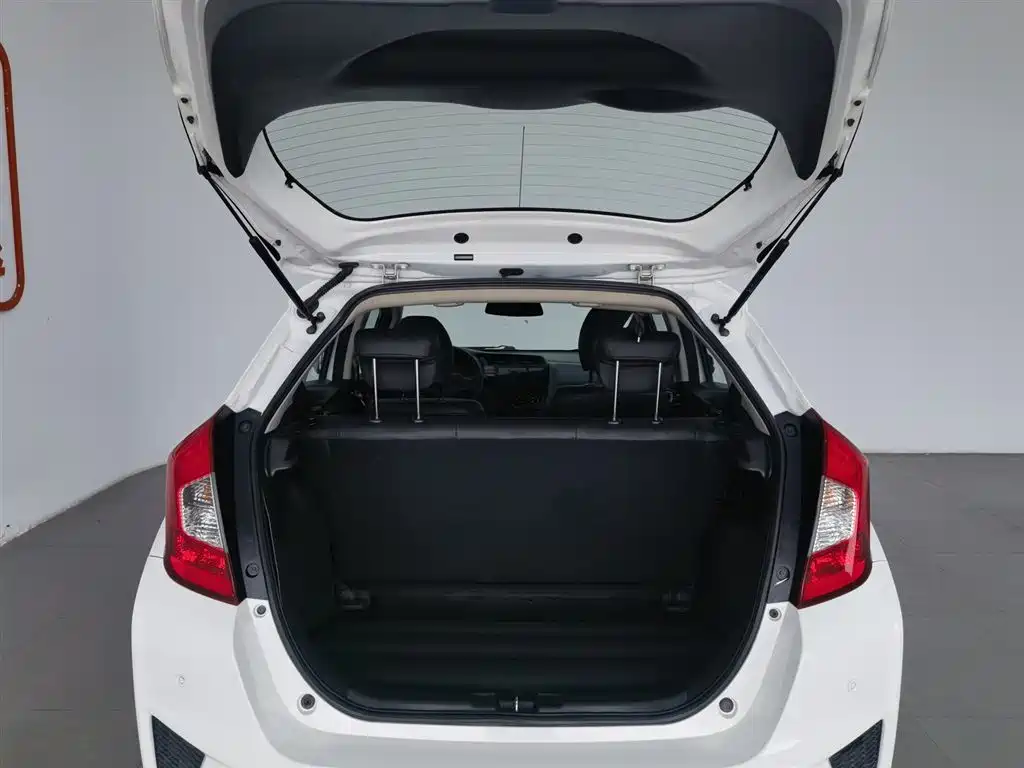 Honda Fit 2016 — фото 16