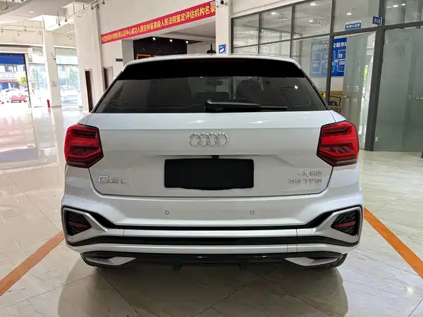 Audi Q2L 2022