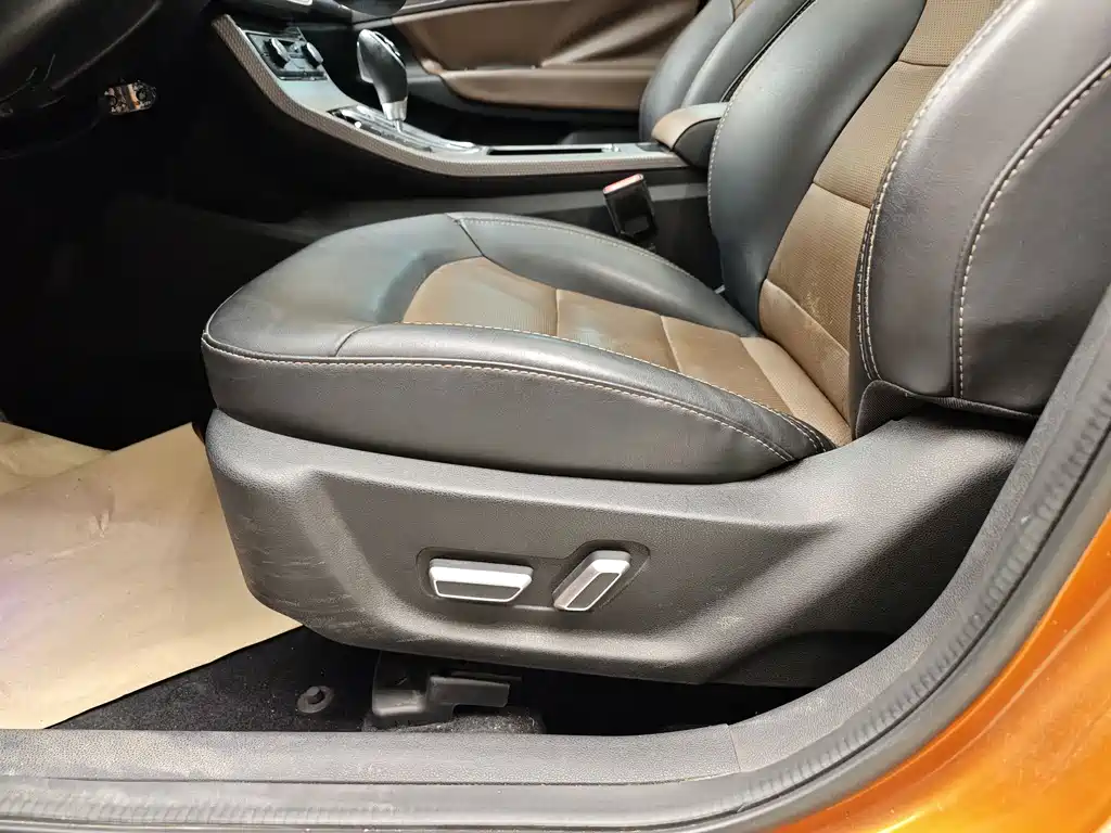 Geely Emgrand GS 2016 — фото 10