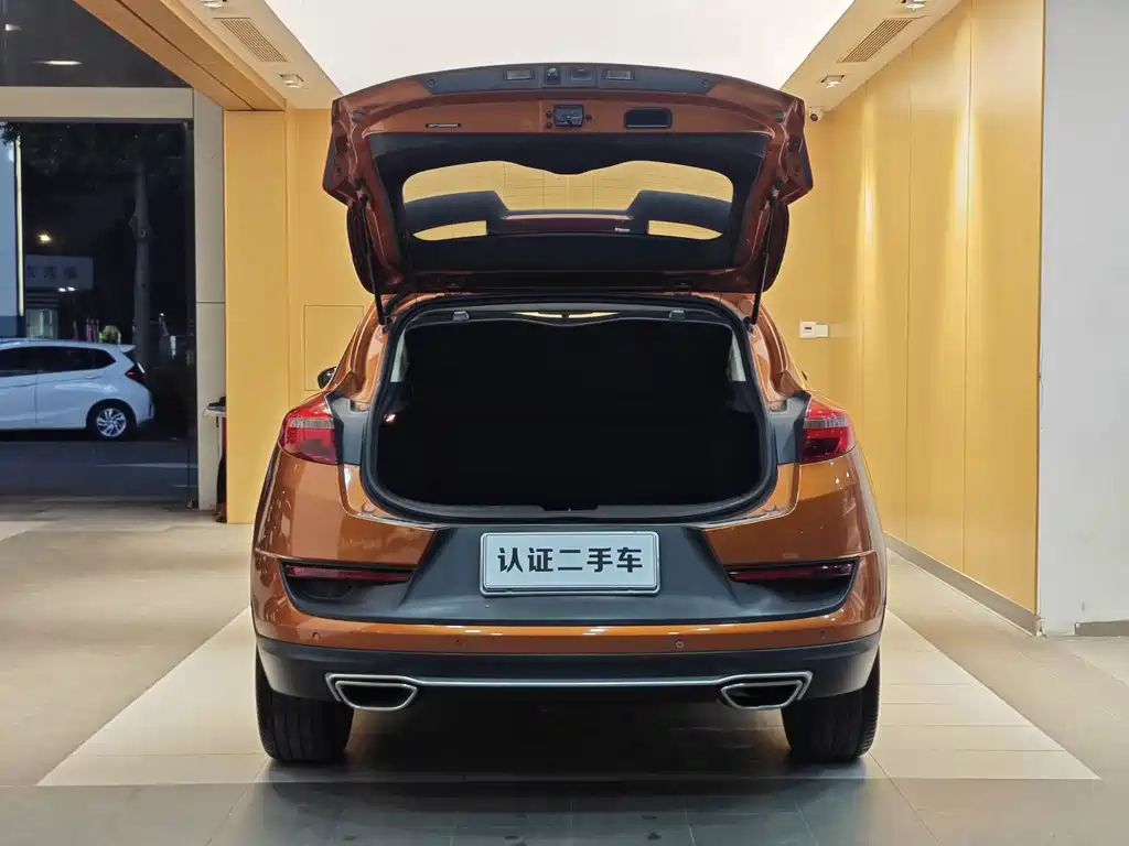 Geely Emgrand GS 2016 — фото 26