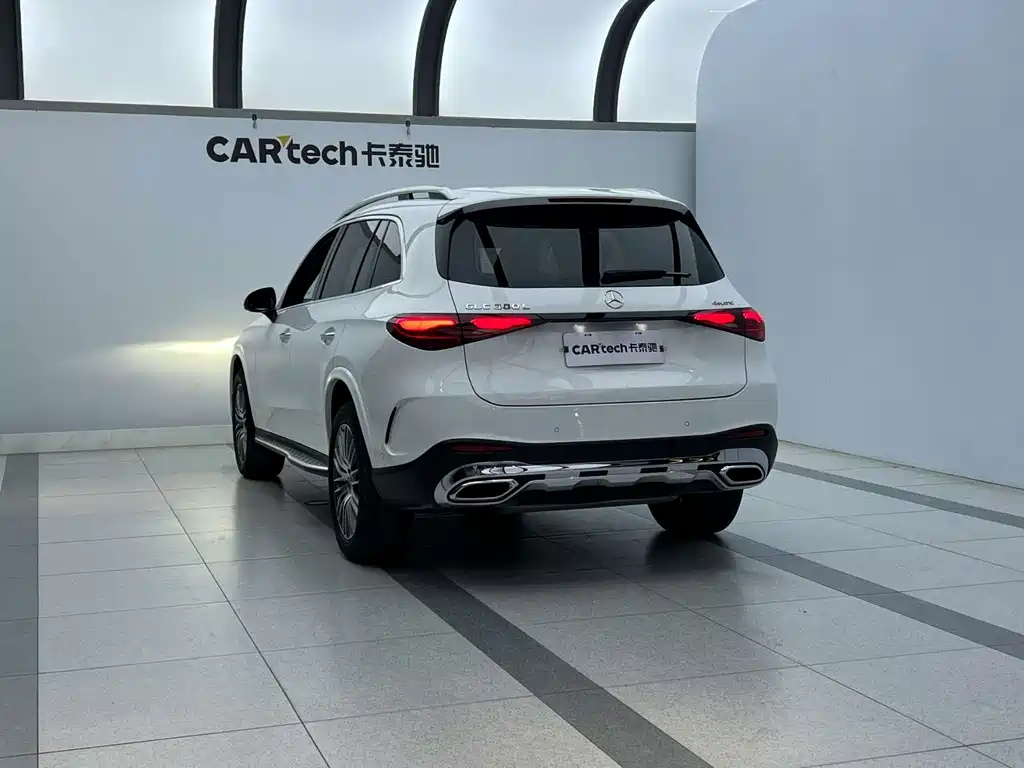 Mercedes-Benz GLC 2023