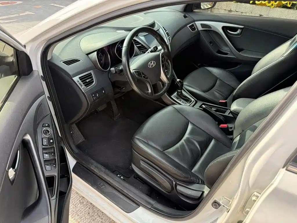 Hyundai Elantra 2014