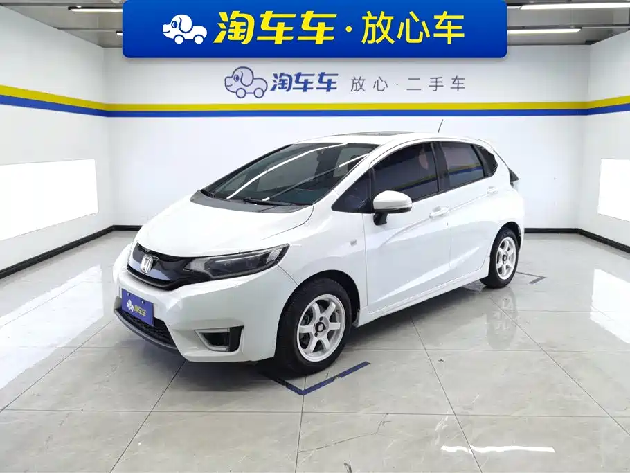 Honda Fit 2017 — фото 1