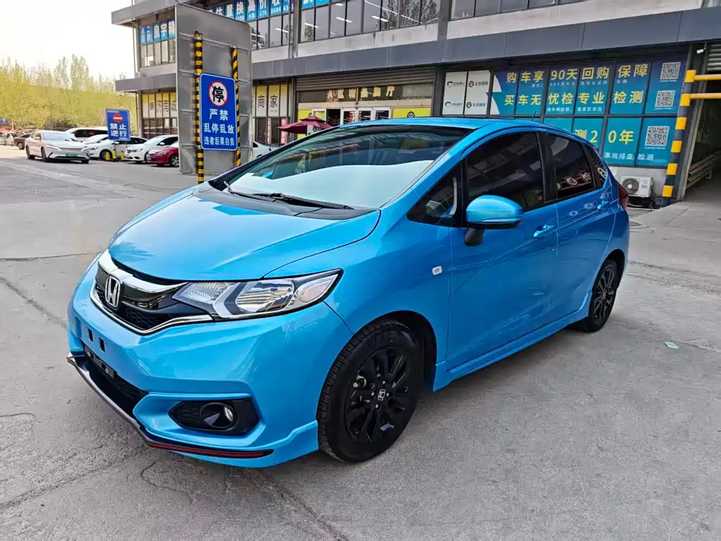 Honda Fit 2018 — фото 1