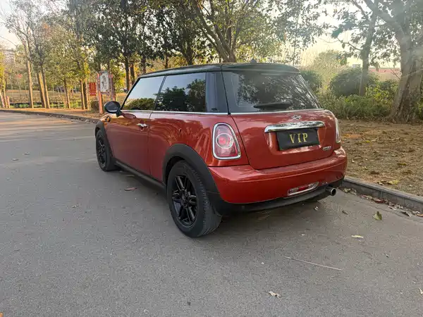 MINI 2011