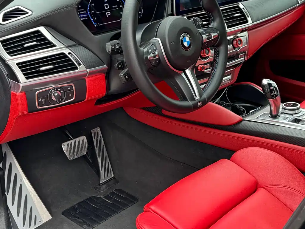 BMW X6 M 2013 — фото 11