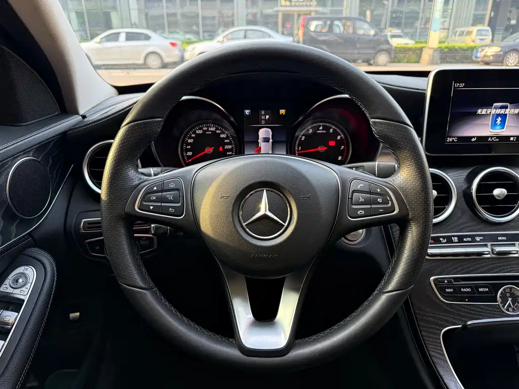 Mercedes-Benz C-Class 2018 — фото 12