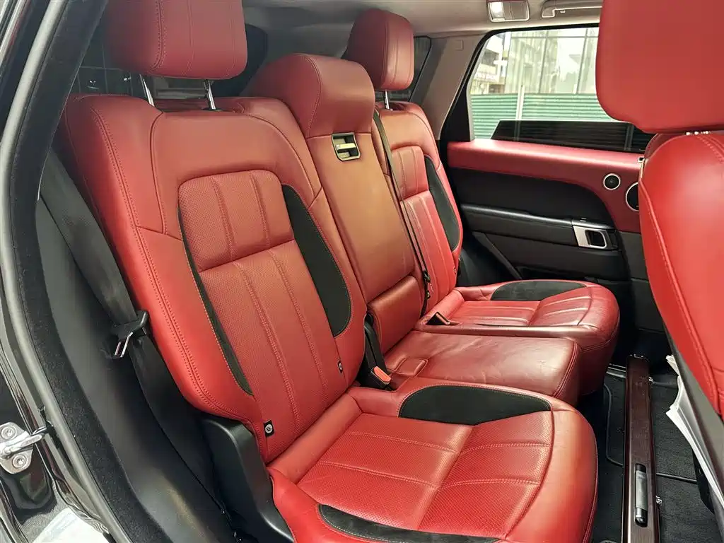Land Rover Sport 2020 — фото 10