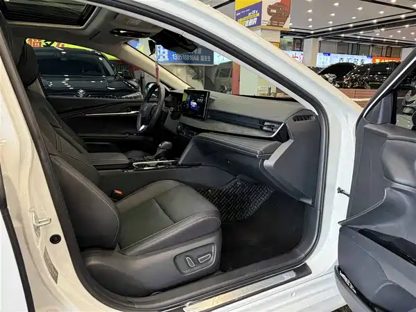 Toyota Camry 2024