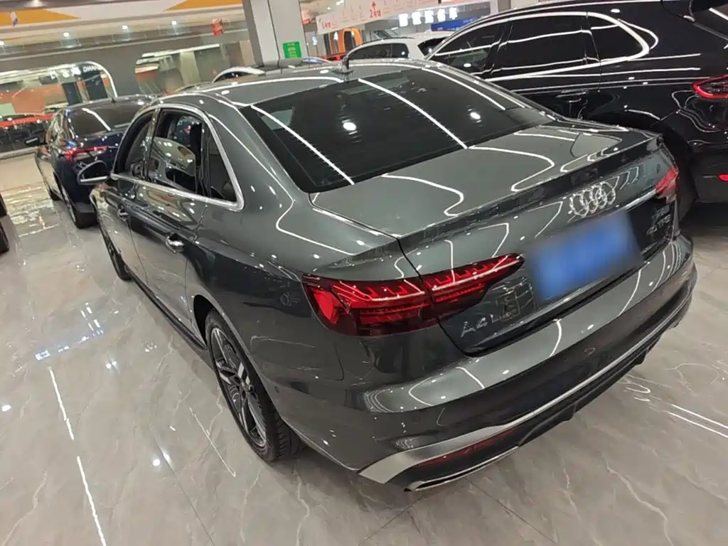 Audi A4L 2021